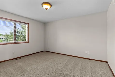1634 Isabella Parkway Chaska MN 55318