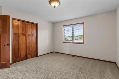 1634 Isabella Parkway Chaska MN 55318
