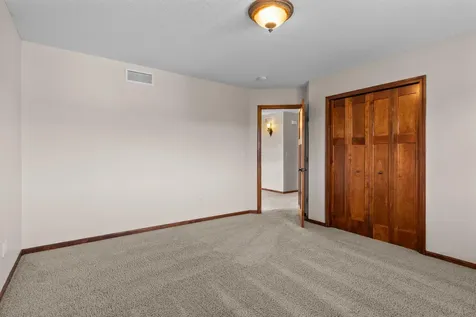 1634 Isabella Parkway Chaska MN 55318