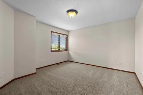 1634 Isabella Parkway Chaska MN 55318