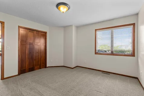 1634 Isabella Parkway Chaska MN 55318