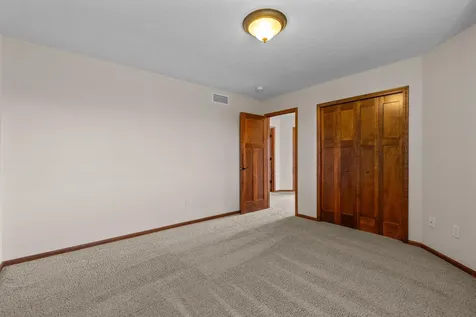1634 Isabella Parkway Chaska MN 55318