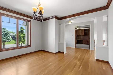1634 Isabella Parkway Chaska MN 55318