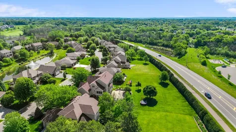 1634 Isabella Parkway Chaska MN 55318