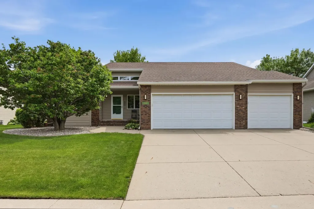 2608 25th Avenue S Fargo ND 58103