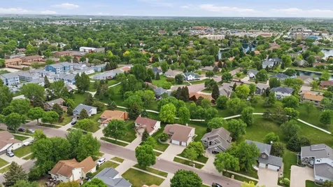 2608 25th Avenue S Fargo ND 58103