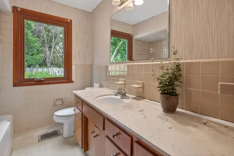 2071 Lindy Avenue Roseville MN 55113
