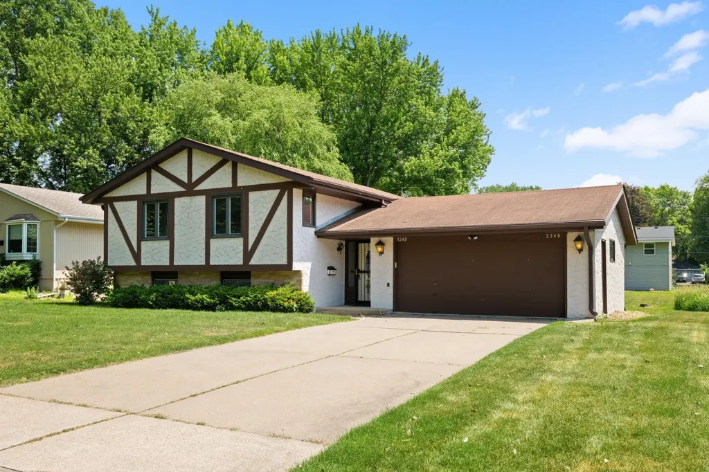 3248 Brunswick Avenue N Crystal MN 55422