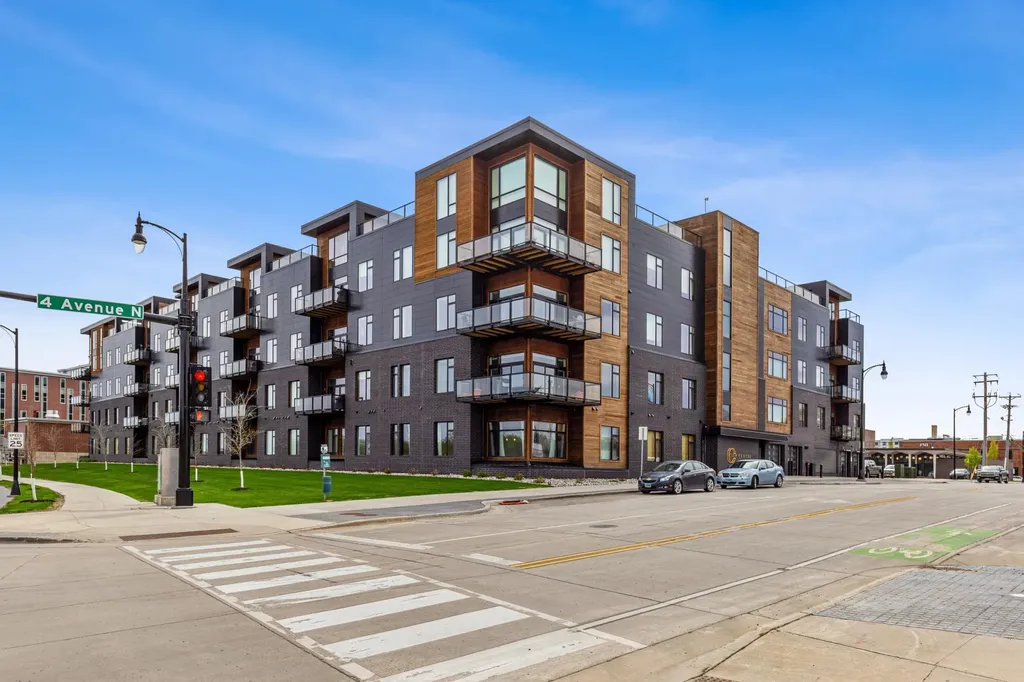 200 4th Avenue N Fargo ND 58102