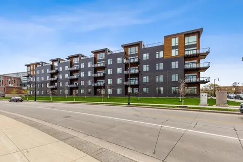 200 4th Avenue N Fargo ND 58102