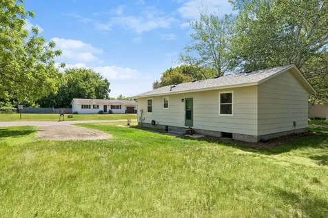 310 18th Avenue SE Cambridge MN 55008