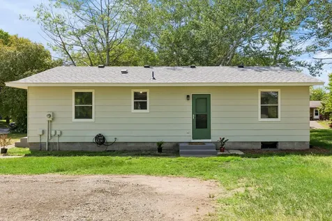 310 18th Avenue SE Cambridge MN 55008