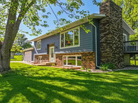 102 Ross Garden NW Alexandria MN 56308