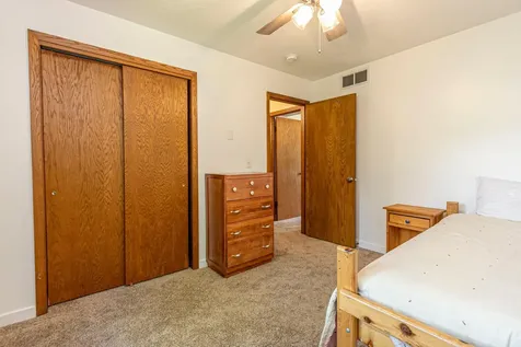 102 Ross Garden NW Alexandria MN 56308