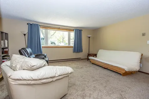 102 Ross Garden NW Alexandria MN 56308