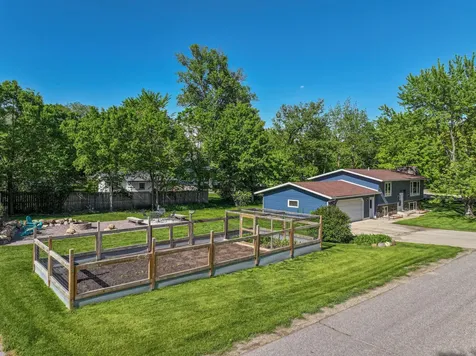 102 Ross Garden NW Alexandria MN 56308