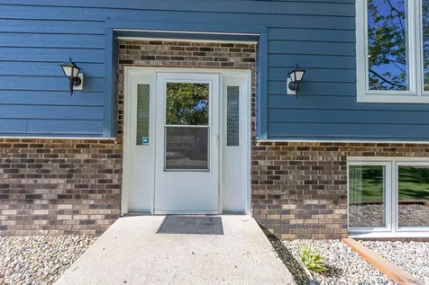 102 Ross Garden NW Alexandria MN 56308