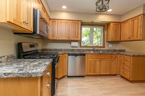 102 Ross Garden NW Alexandria MN 56308