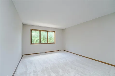 1473 Lake Park Circle Eagan MN 55122