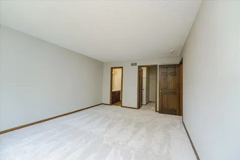 1473 Lake Park Circle Eagan MN 55122
