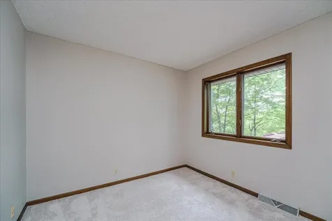 1473 Lake Park Circle Eagan MN 55122