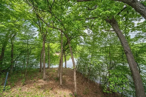 1473 Lake Park Circle Eagan MN 55122