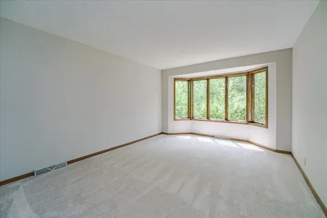 1473 Lake Park Circle Eagan MN 55122