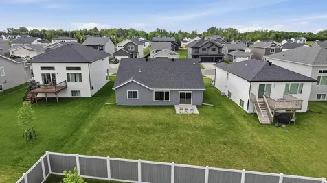 7903 Buckthorn Avenue Horace ND 58047