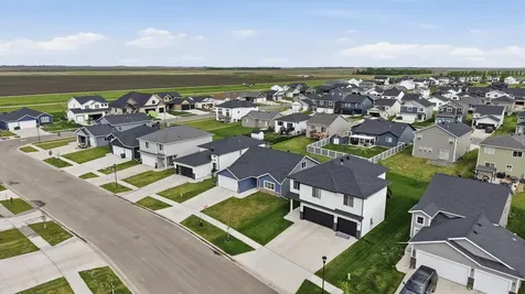 7903 Buckthorn Avenue Horace ND 58047