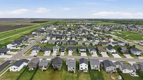 7903 Buckthorn Avenue Horace ND 58047
