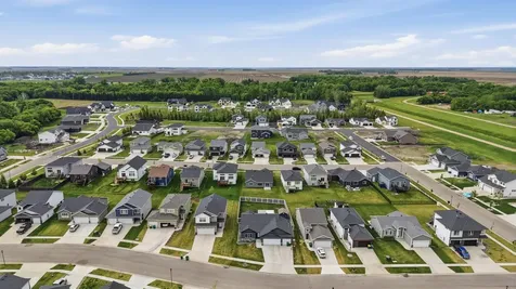 7903 Buckthorn Avenue Horace ND 58047