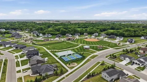 7903 Buckthorn Avenue Horace ND 58047