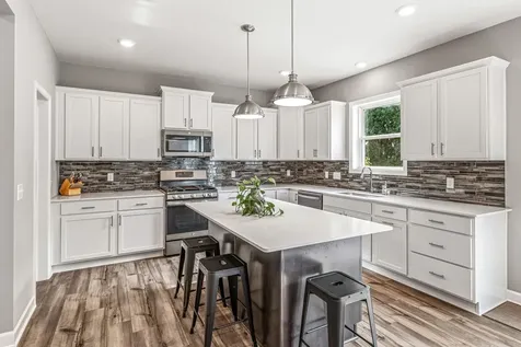 20490 Ginger Court Lakeville MN 55044