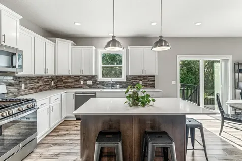 20490 Ginger Court Lakeville MN 55044