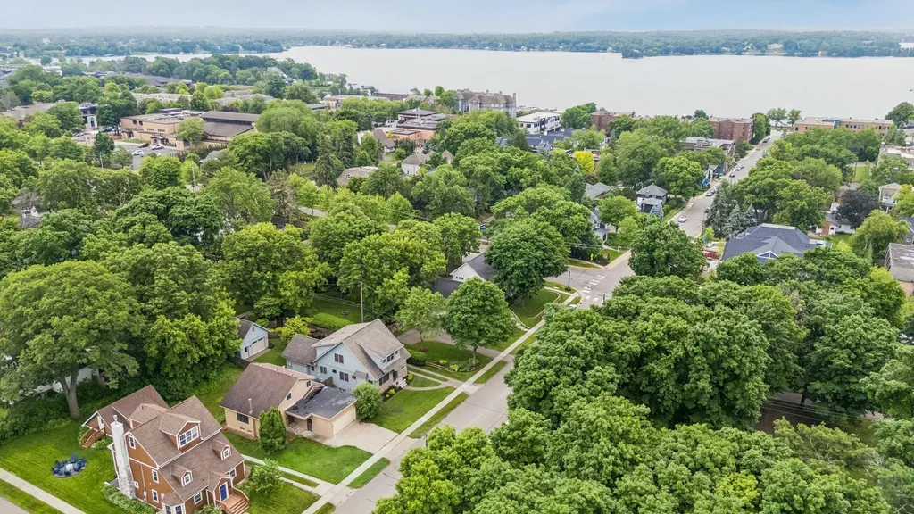 132 Minnetonka Avenue N Wayzata MN 55391