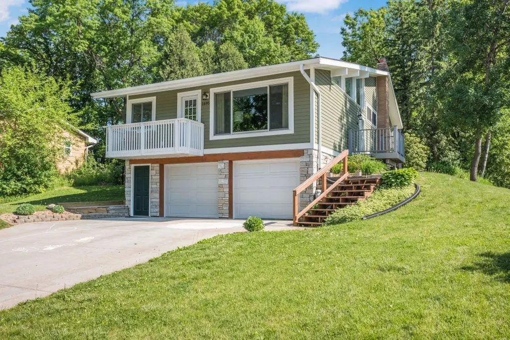 1695 Silver Lake Road NW New Brighton MN 55112