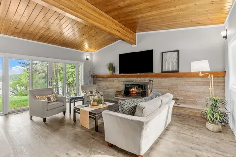 2666 Keller Parkway Maplewood MN 55109