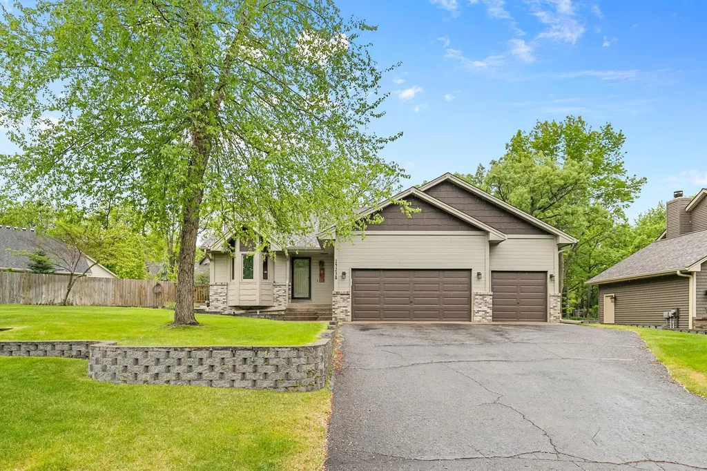 14238 Raven Street NW Andover MN 55304