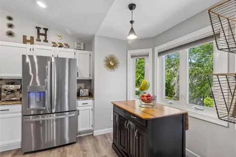 9056 Glacier Road Woodbury MN 55125