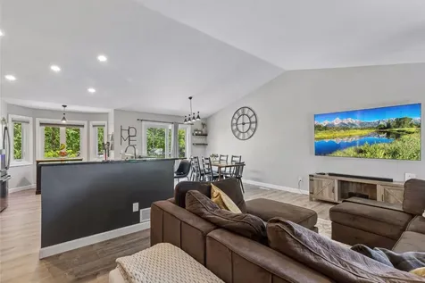 9056 Glacier Road Woodbury MN 55125