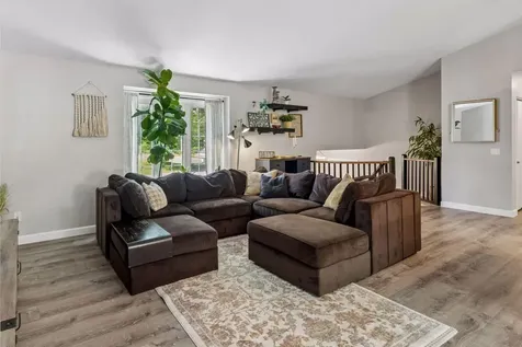 9056 Glacier Road Woodbury MN 55125