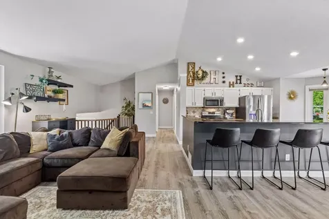 9056 Glacier Road Woodbury MN 55125