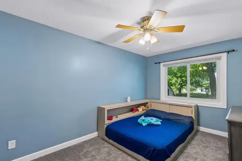 9056 Glacier Road Woodbury MN 55125