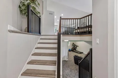 9056 Glacier Road Woodbury MN 55125