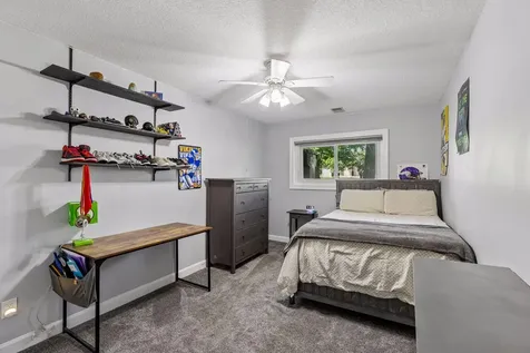 9056 Glacier Road Woodbury MN 55125