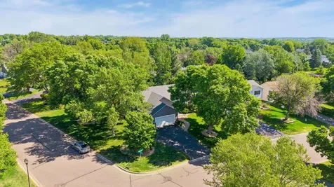 9056 Glacier Road Woodbury MN 55125