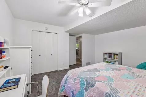 9056 Glacier Road Woodbury MN 55125