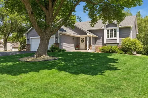 9056 Glacier Road Woodbury MN 55125