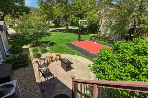 9056 Glacier Road Woodbury MN 55125