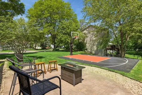 9056 Glacier Road Woodbury MN 55125